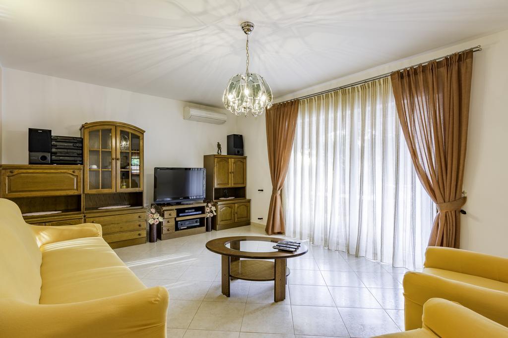 Apartmani Radmila Nova Vas  Dış mekan fotoğraf